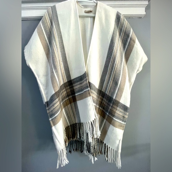 Loft Sweater/Shawl - Picture 1 of 7